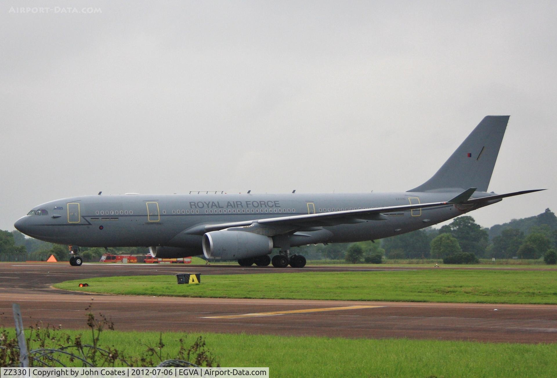 ZZ330, 2009 Airbus KC2 Voyager (A330-243MRTT) C/N 1046, Wet RIAT arrival