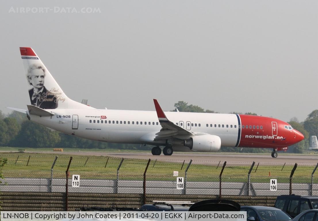 LN-NOB, 2008 Boeing 737-8FZ C/N 34954, Departing
