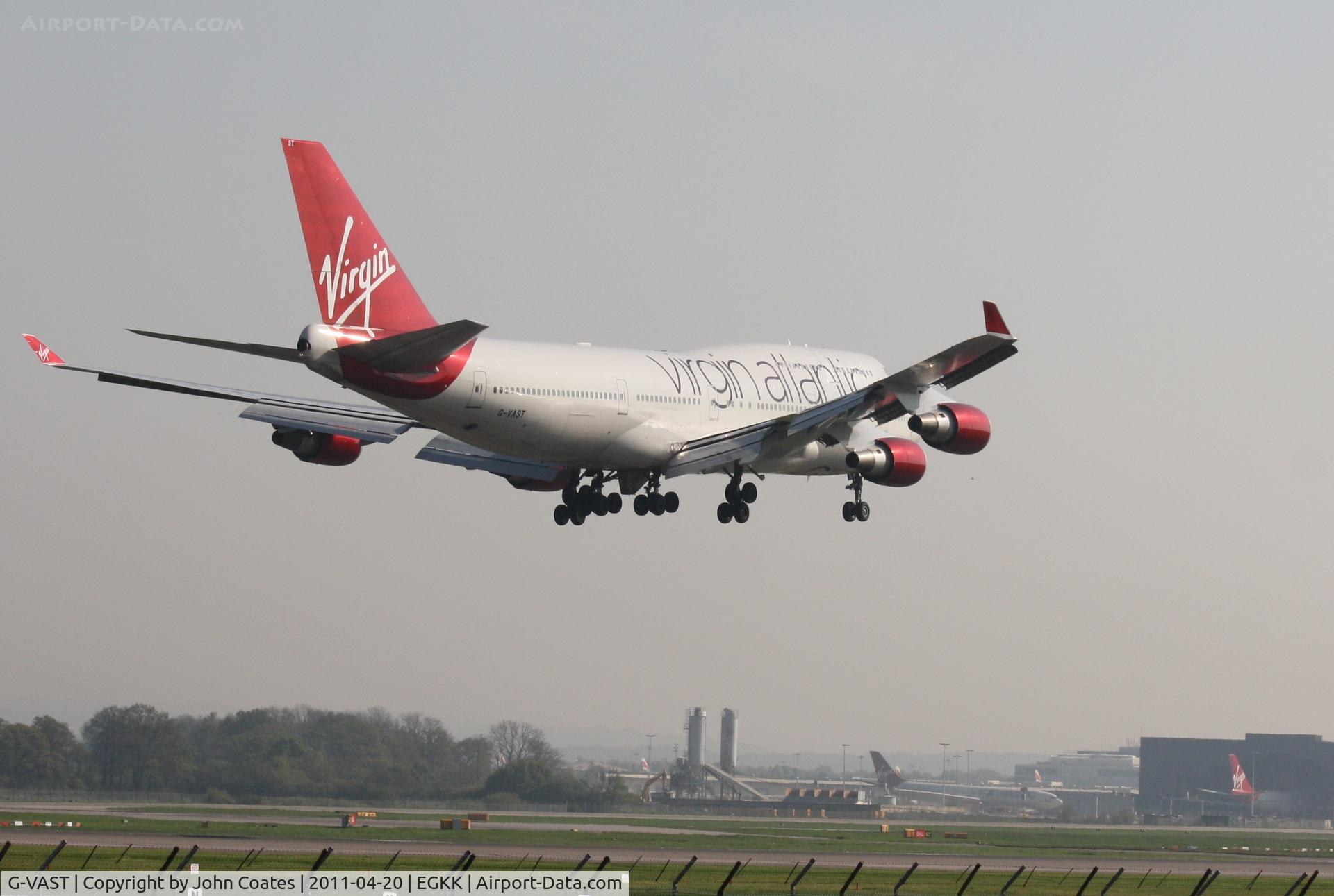 G-VAST, 1997 Boeing 747-41R C/N 28757, Landing 08