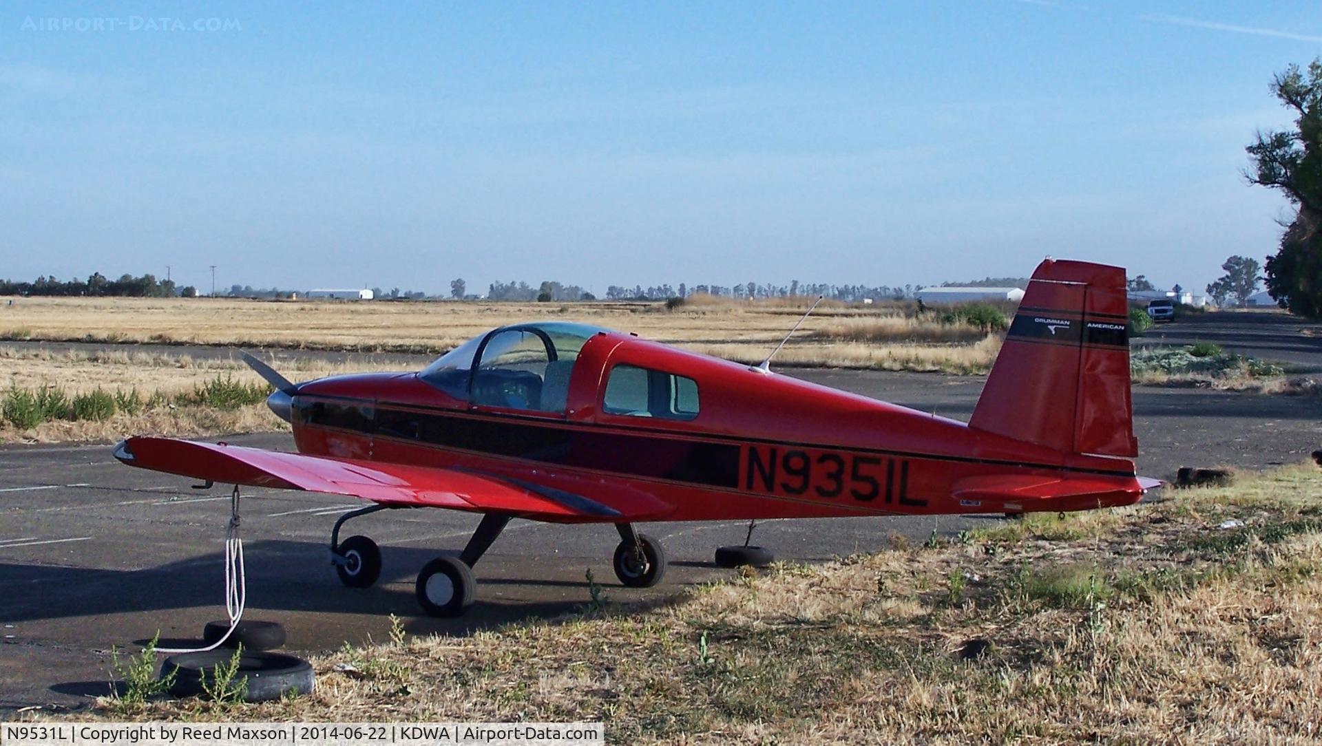 N9531L, 1974 Grumman American AA-5 Traveler C/N AA5-0614, Early morning at Yolo County.