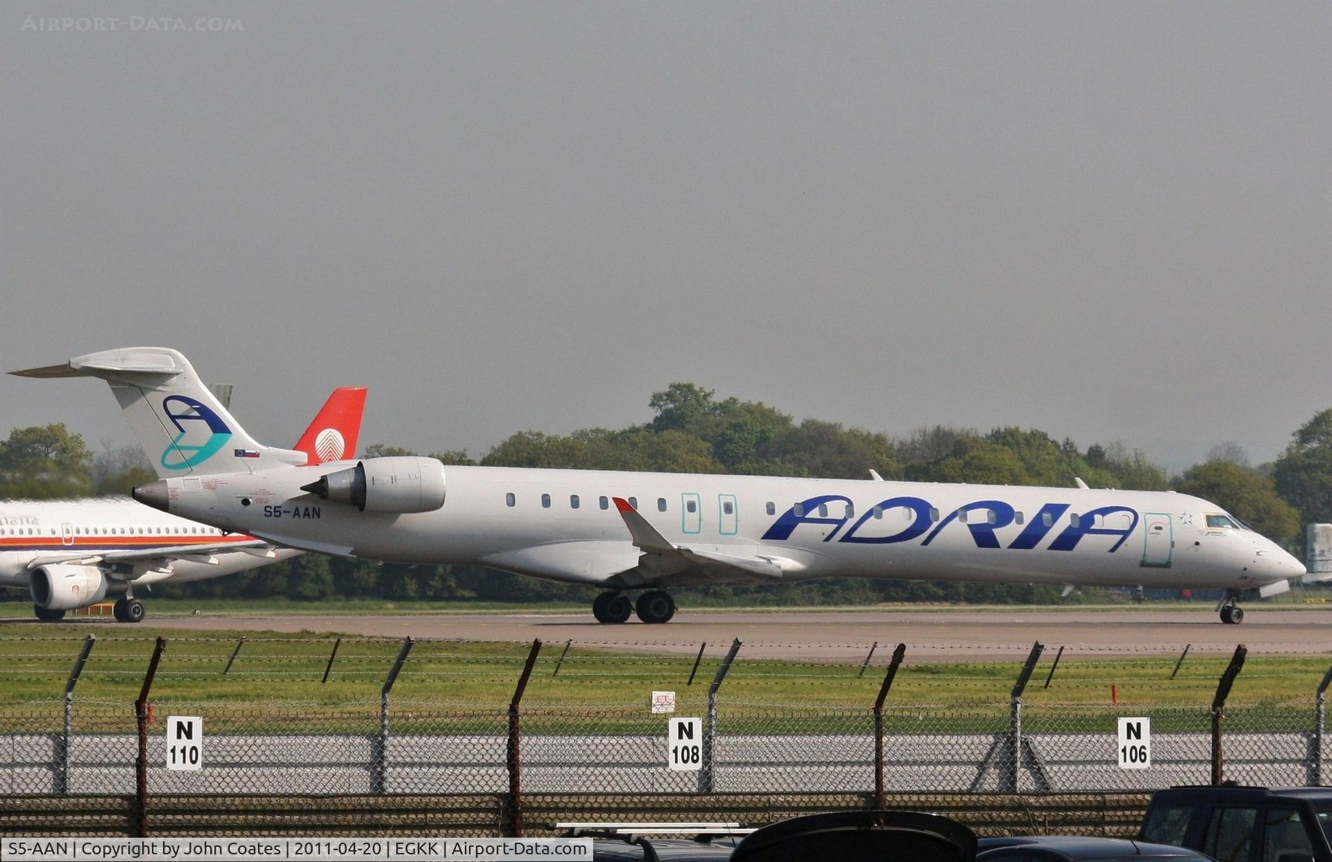 S5-AAN, 2008 Bombardier CRJ-900 NG (CL-600-2D24) C/N 15207, Departing