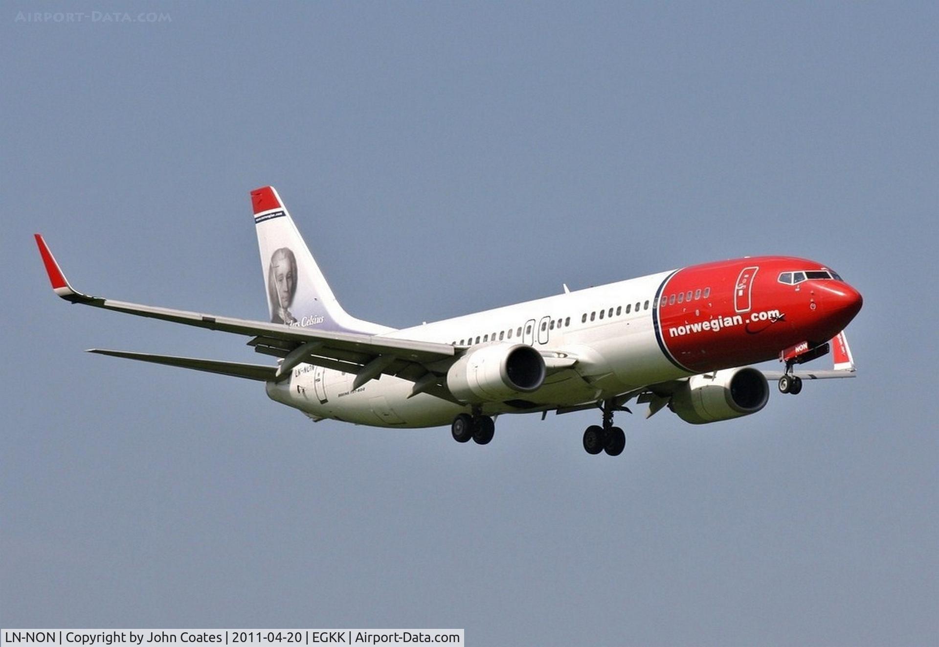 LN-NON, 2000 Boeing 737-86N C/N 28620, Finals