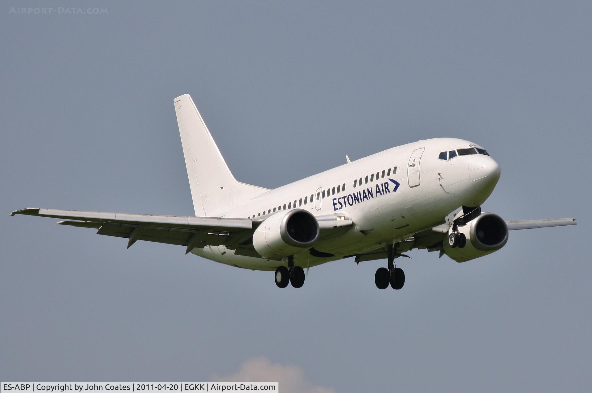 ES-ABP, 1995 Boeing 737-528 C/N 27425, Approach