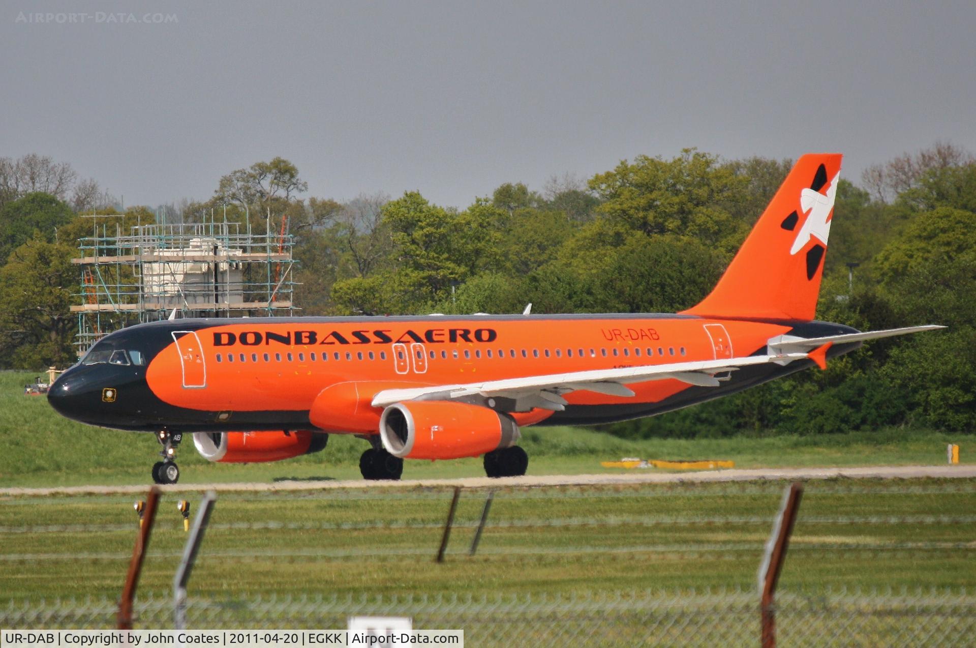 UR-DAB, 1991 Airbus A320-231 C/N 230, Departing