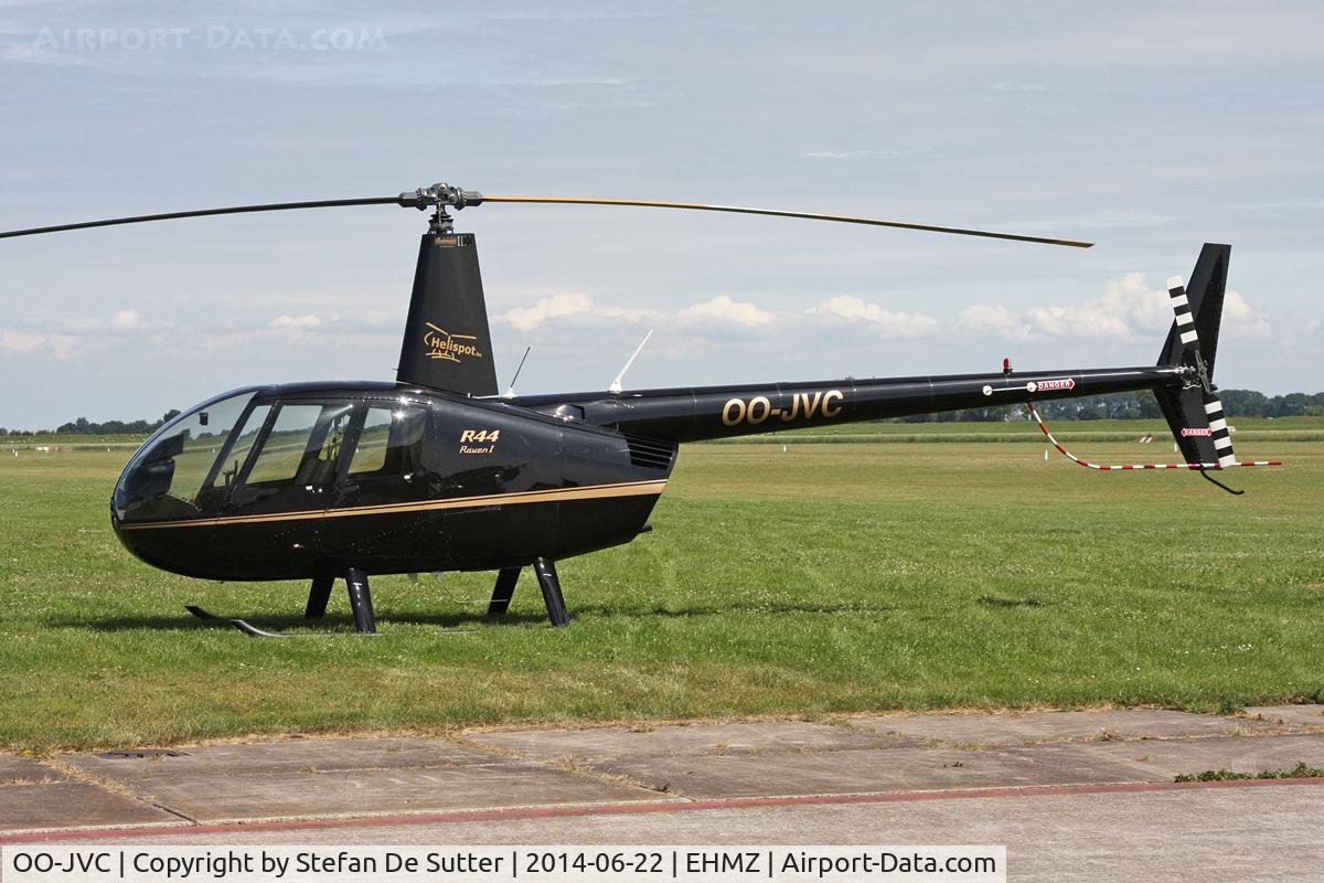 OO-JVC, 2007 Robinson R44 Raven I C/N 1758, Visiting Midden-Zeeland.