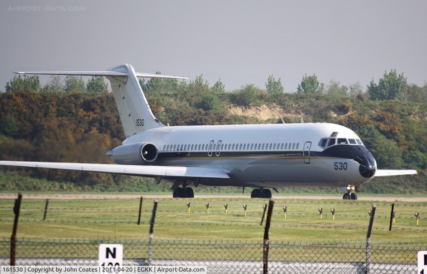 161530, 1982 McDonnell Douglas C-9B Skytrain II C/N 48166, Departing
