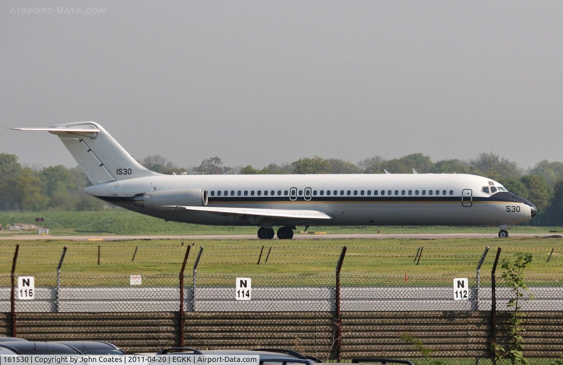 161530, 1982 McDonnell Douglas C-9B Skytrain II C/N 48166, Departing