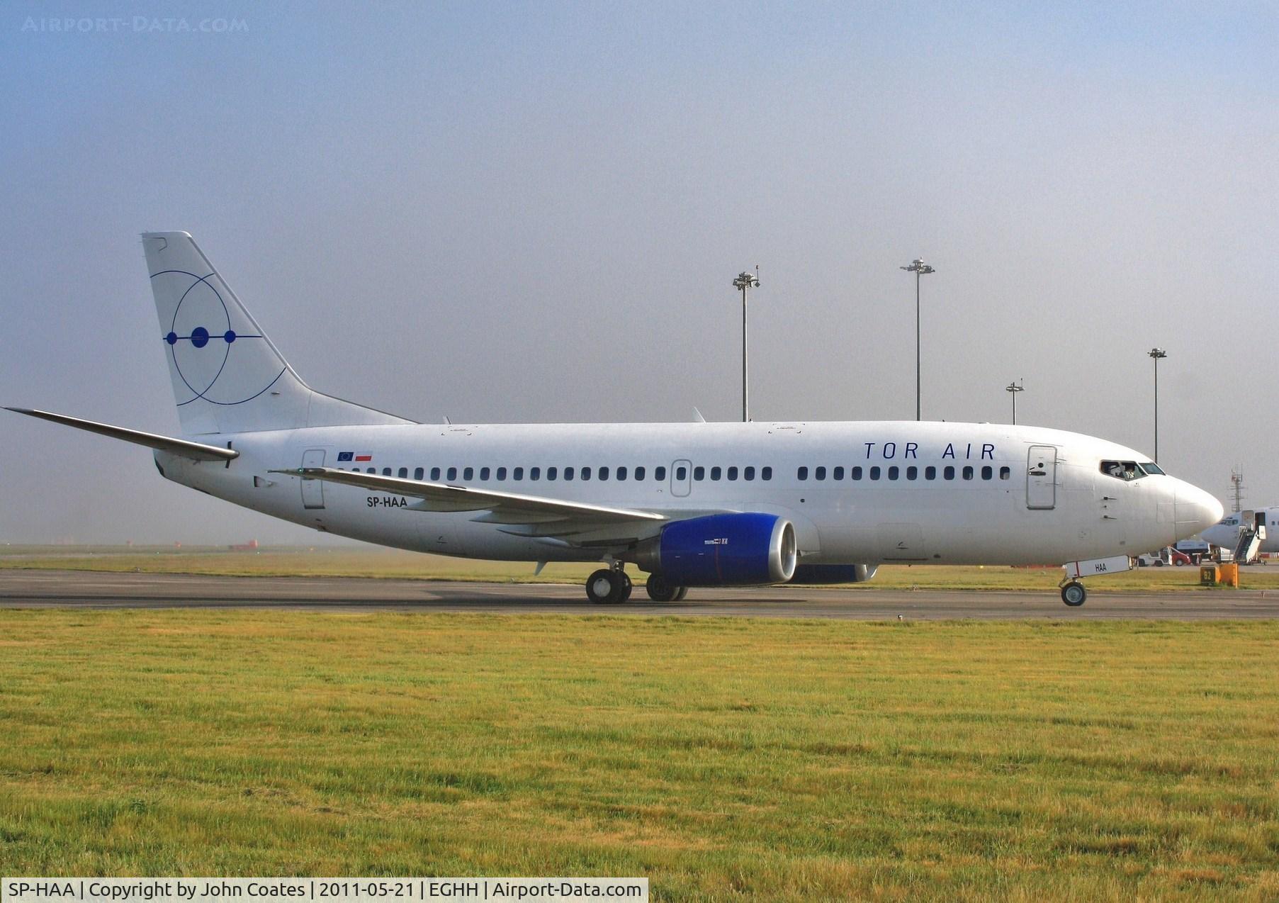 SP-HAA, 1990 Boeing 737-322 C/N 24664, Arriving