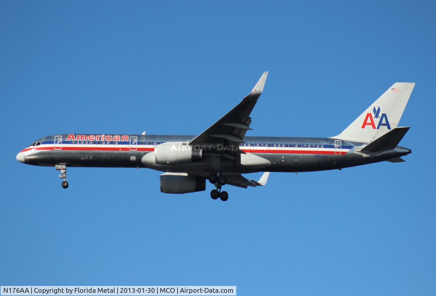 N176AA, 2001 Boeing 757-223 C/N 32395/994, American 757