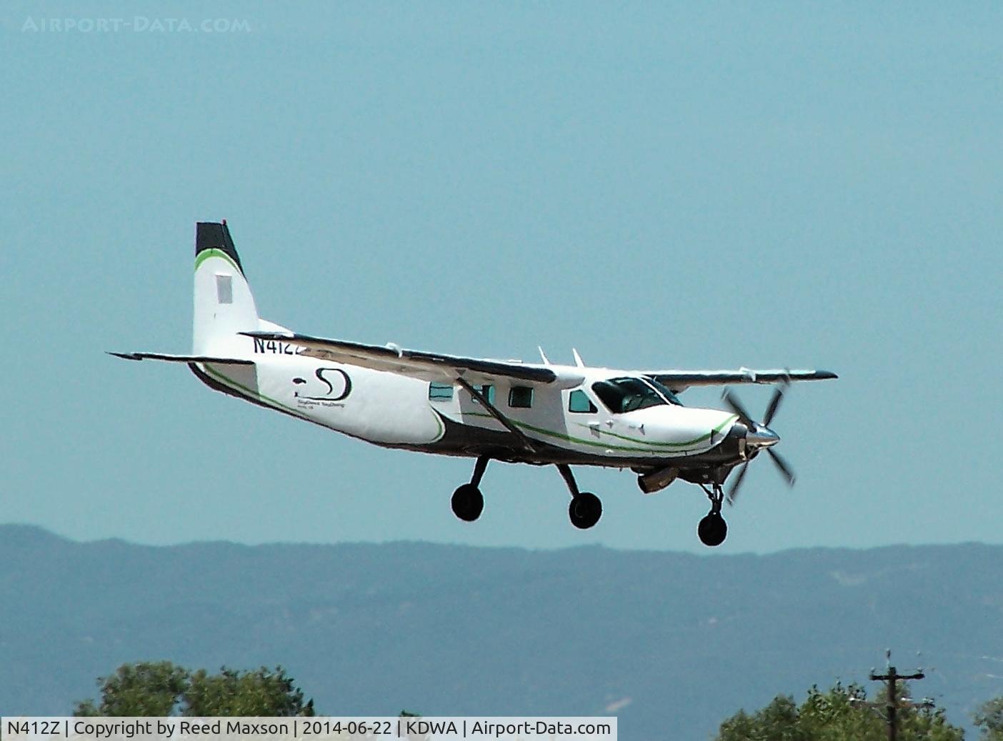 N412Z, 1989 Cessna 208B C/N 208B0148, Returning from jump area.