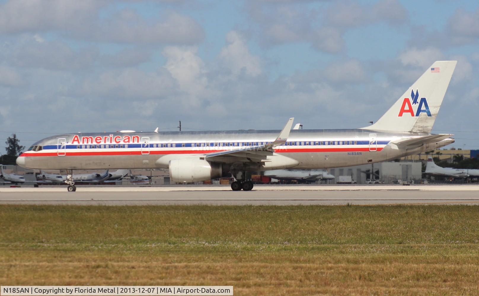 N185AN, 2001 Boeing 757-223 C/N 32379, American 757-200