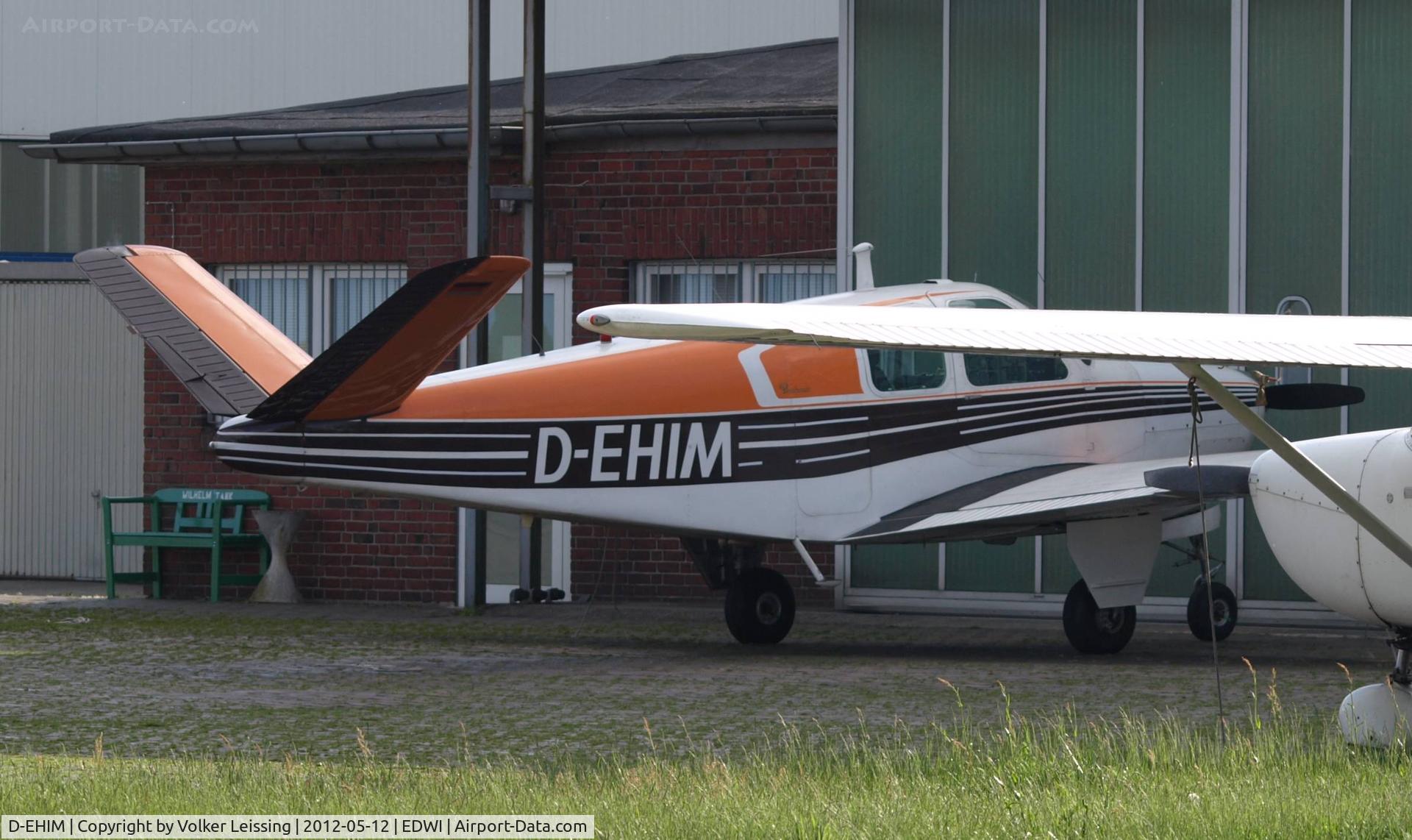 D-EHIM, 1947 Beechcraft D35 Bonanza C/N D-499, parking