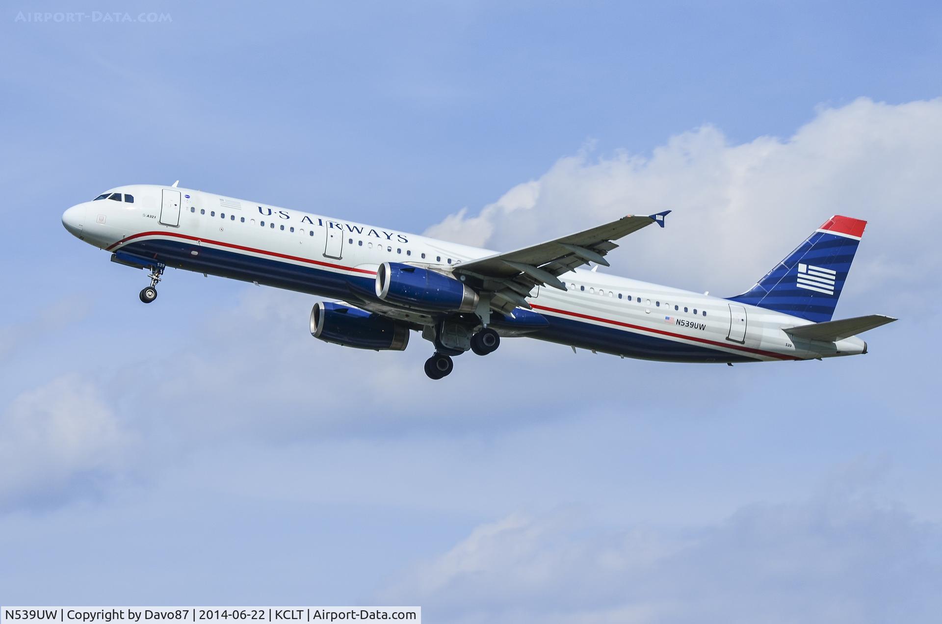 N539UW, 2009 Airbus A321-231 C/N 4082, US Airways Airbus A321 taking off from Charlotte Internationa Airport on Sunday, June 22, 2014.