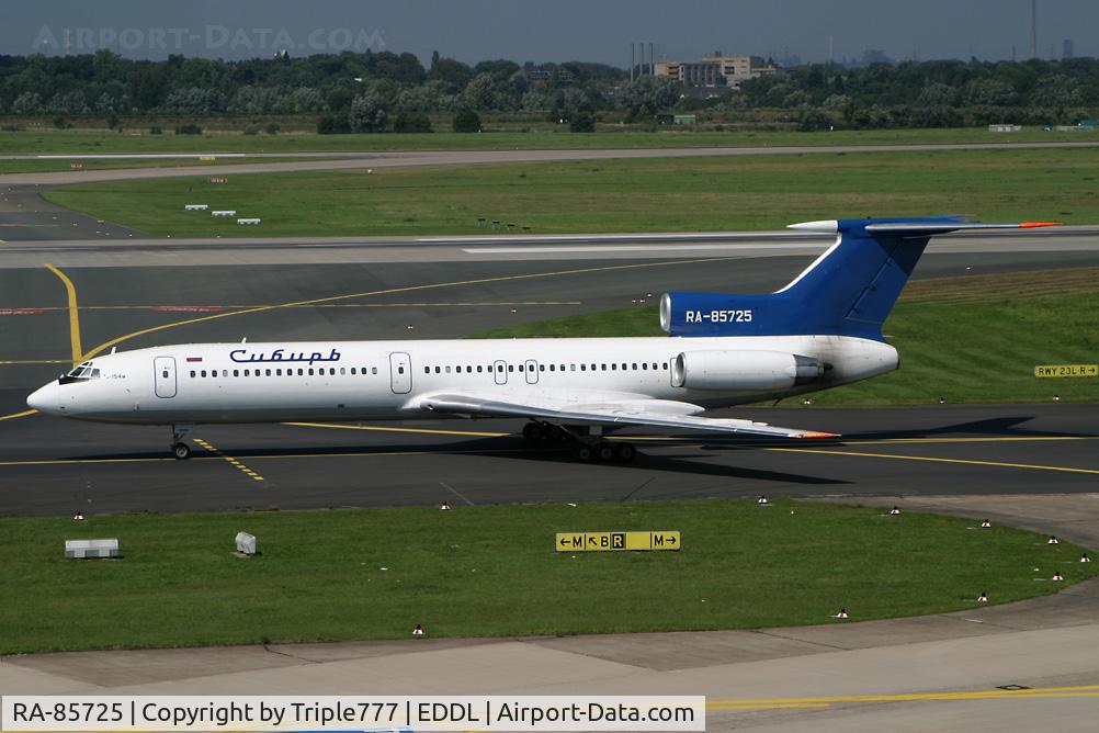RA-85725, 1992 Tupolev Tu-154M C/N 92A907, Tupolev 154 Siberia Airlines