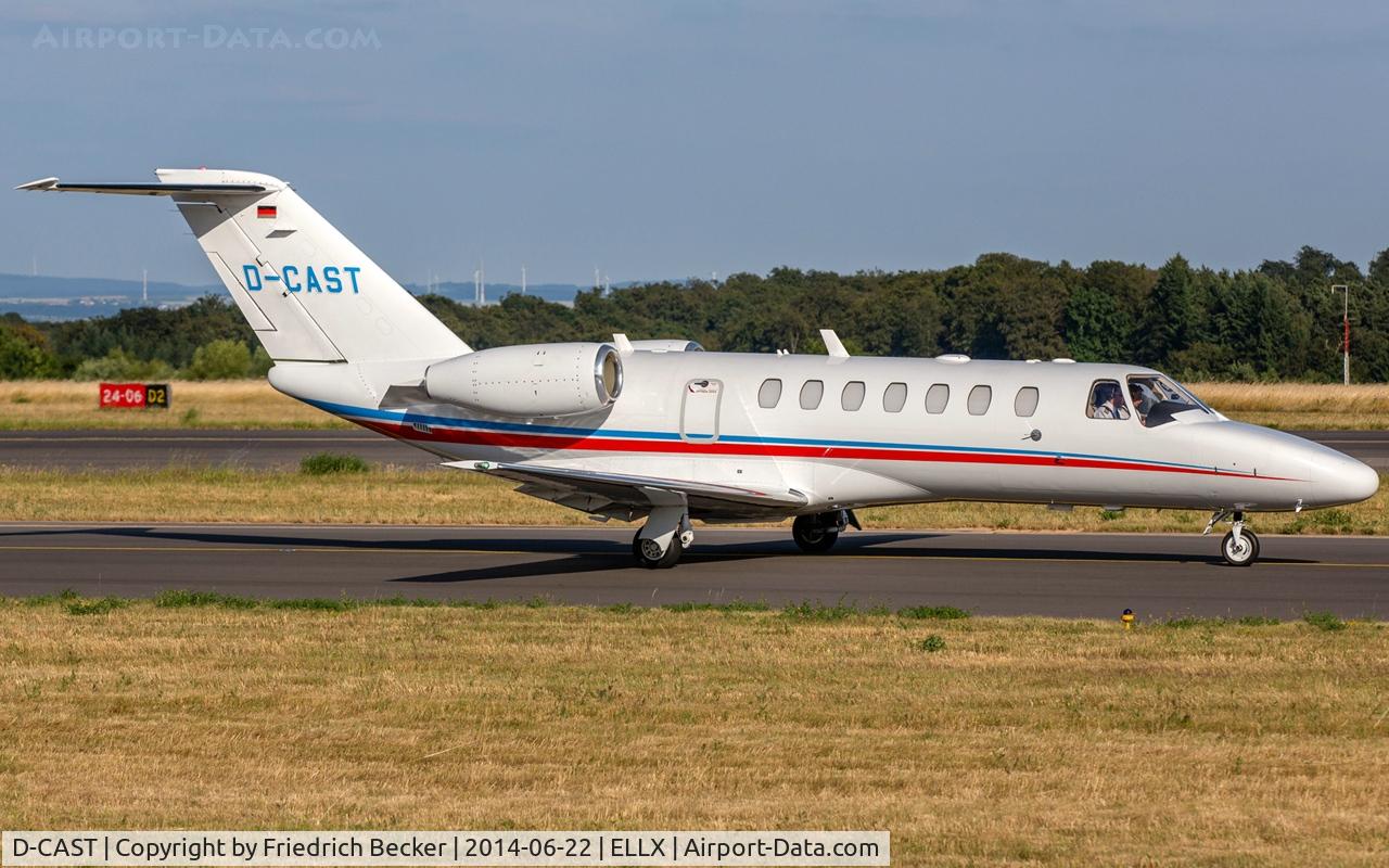 D-CAST, 2009 Cessna 525B CitationJet CJ3 C/N 525B-0330, taxying to the active