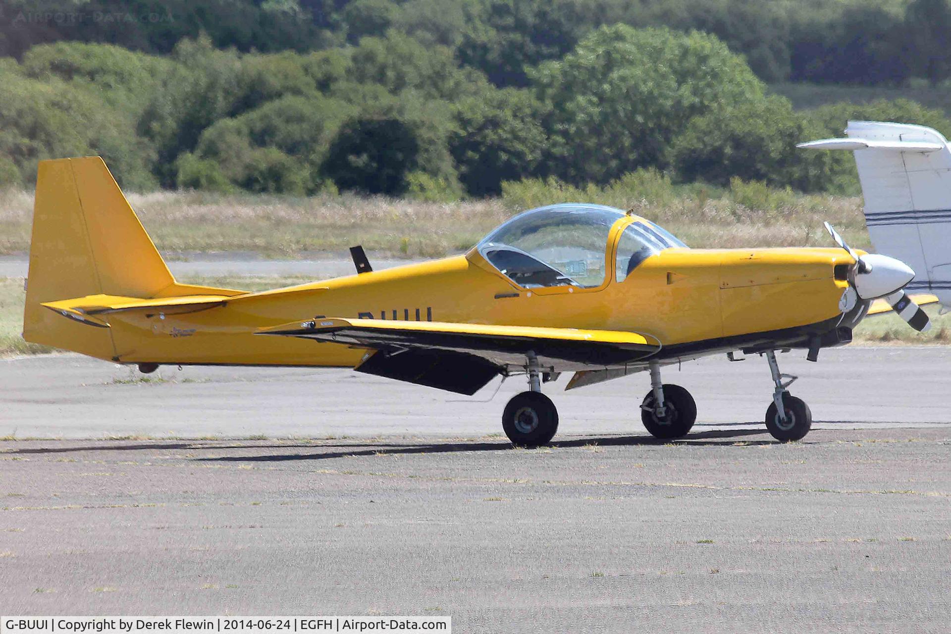 G-BUUI, 1993 Slingsby T-67M Firefly Mk2 C/N 2119, Visiting Firefly, Bustard Flying Club LTD, MOD Boscombe Down, Wiltshire.