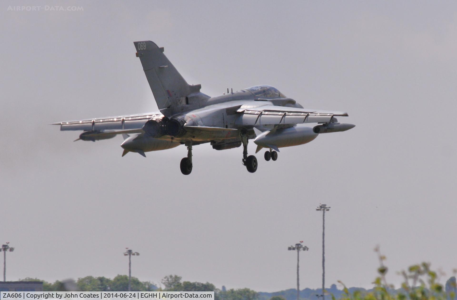 ZA606, 1982 Panavia Tornado GR.4 C/N 136/BS043/3070, Terrific sight very low pass