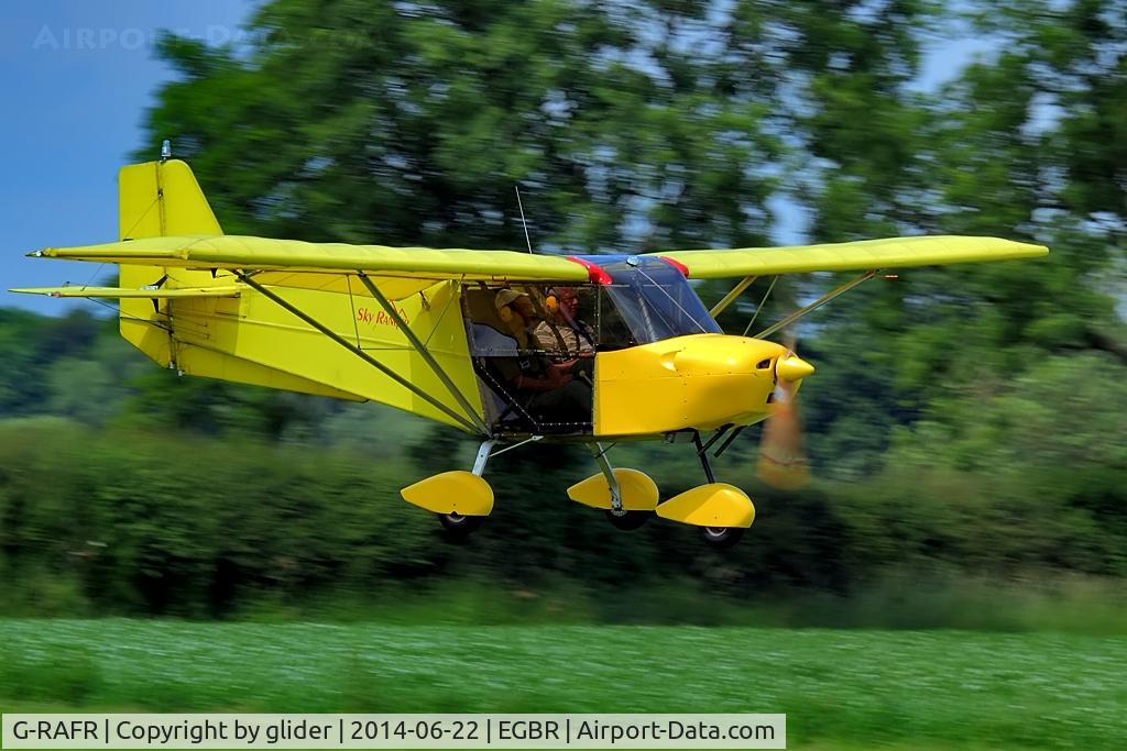 G-RAFR, 2004 Skyranger J2.2(1) C/N BMAA/HB/410, Arrival rwy 11