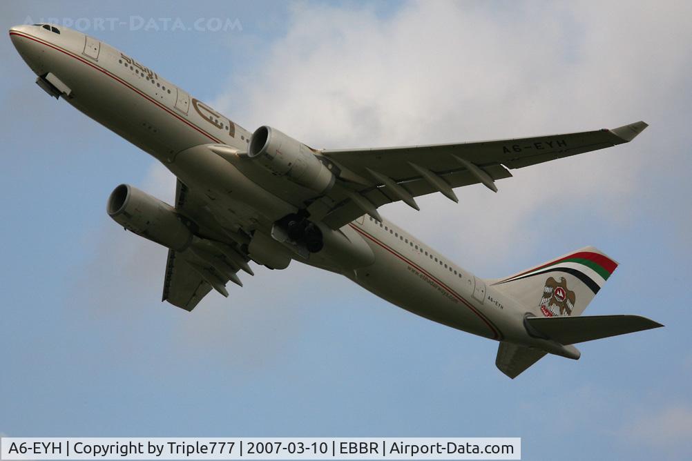 A6-EYH, 2006 Airbus A330-243 C/N 729, Airbus 330 Etihad Airways