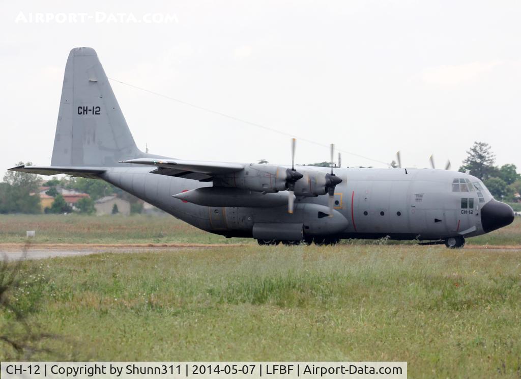 CH-12, 1971 Lockheed C-130H Hercules C/N 382-4483, Taxiing for departure...