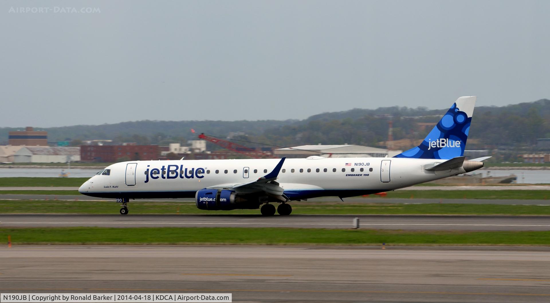 N190JB, 2005 Embraer 190AR (ERJ-190-100IGW) C/N 19000011, Landing roll National Airport