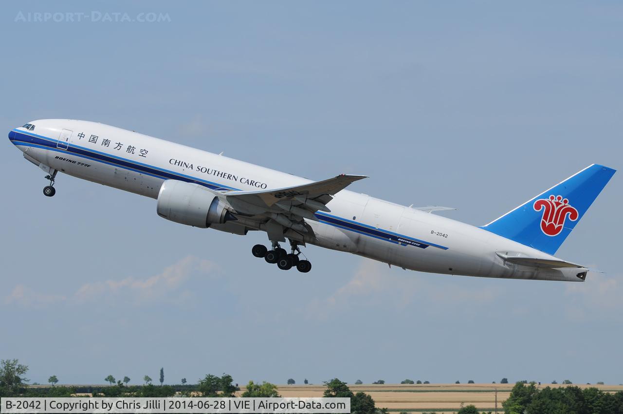 B-2042, 2013 Boeing 777-F1B C/N 41633, China Southern Cargo