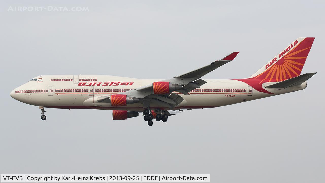 VT-EVB, 1996 Boeing 747-437 C/N 28095, Final RWY 25L