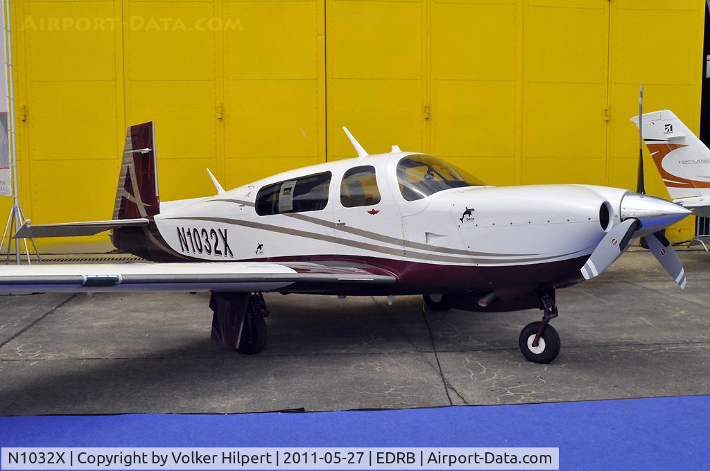 N1032X, 2007 Mooney M20TN Acclaim C/N 31-0074, at aero expo