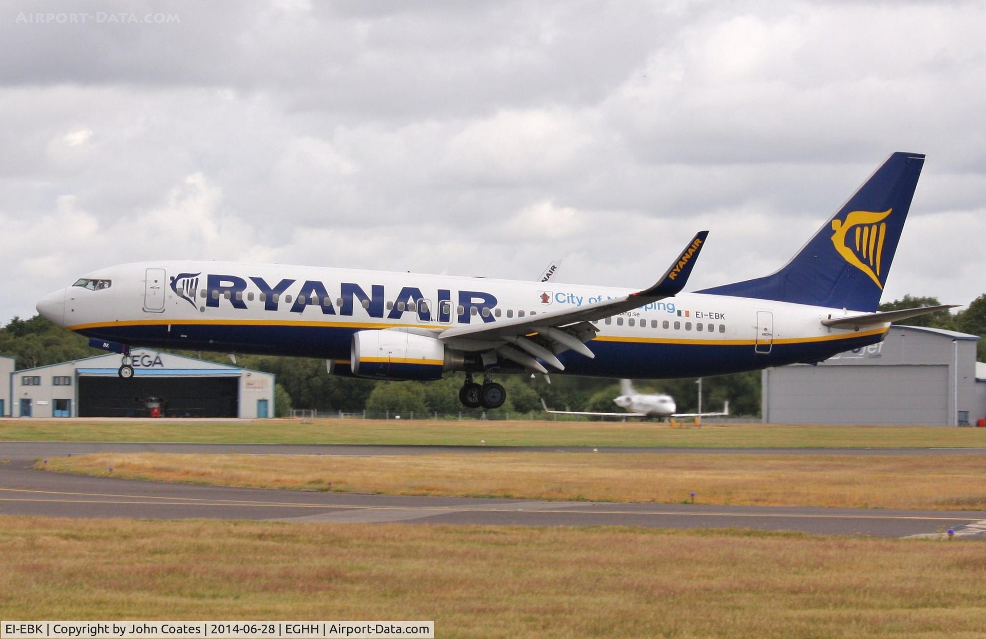 EI-EBK, 2009 Boeing 737-8AS C/N 37528, Landing 26