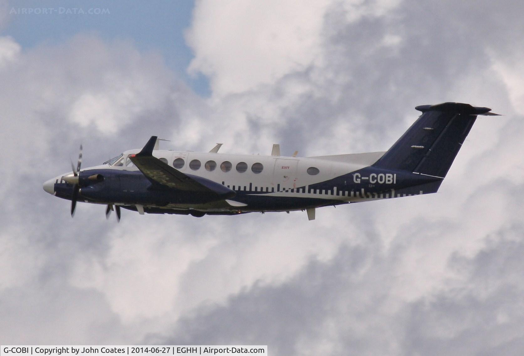 G-COBI, 2004 Hawker Beechcraft 350 King Air (B300) C/N FL-424, Departing Cobham