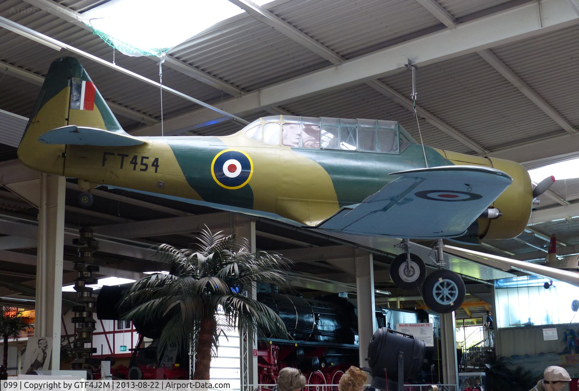 099, 1942 North American AT-16 (UT-6) Harvard IIB C/N 14-555, 099  