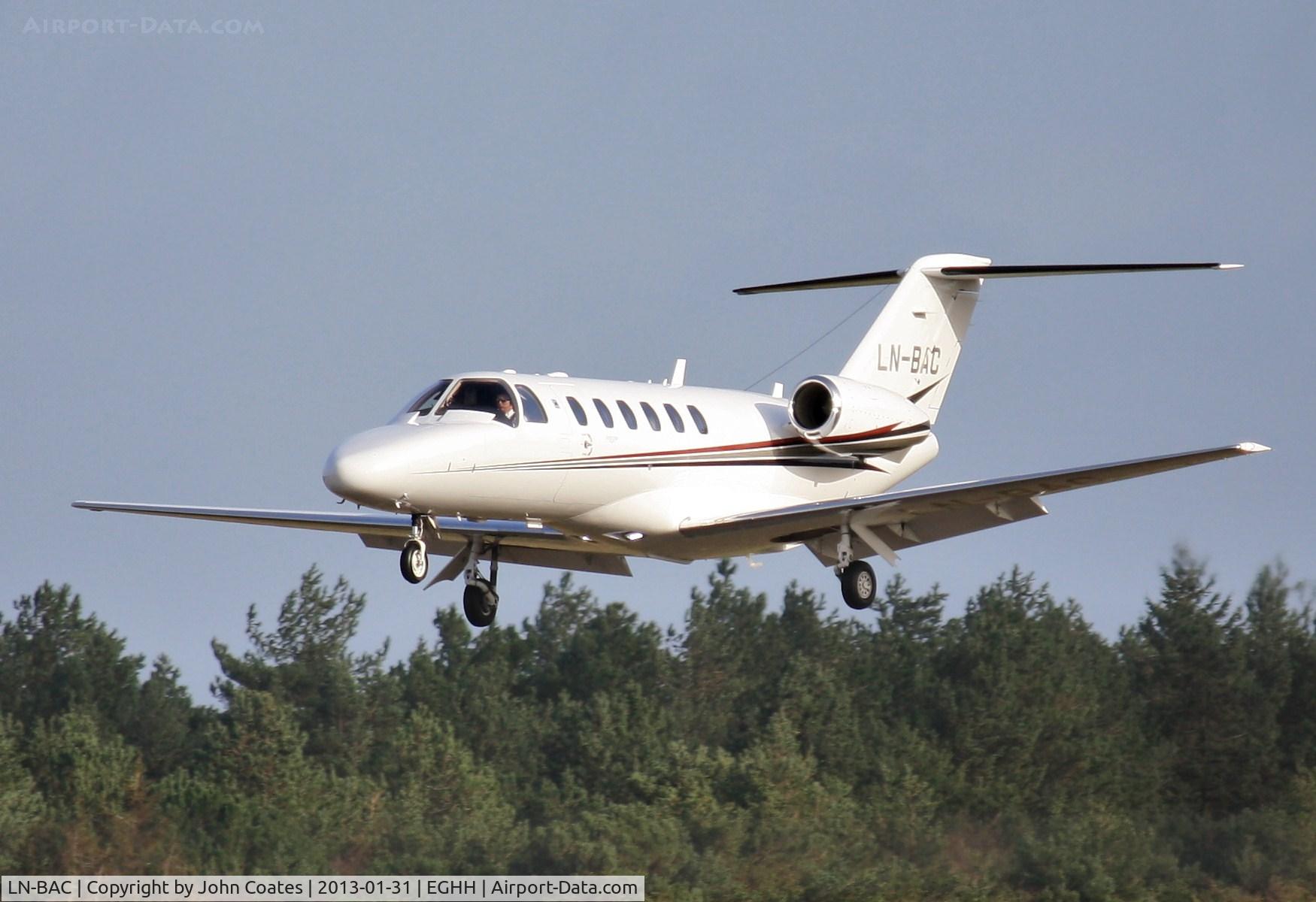 LN-BAC, 2009 Cessna 525A CitationJet CJ2 C/N 525A-0446, Finals 26