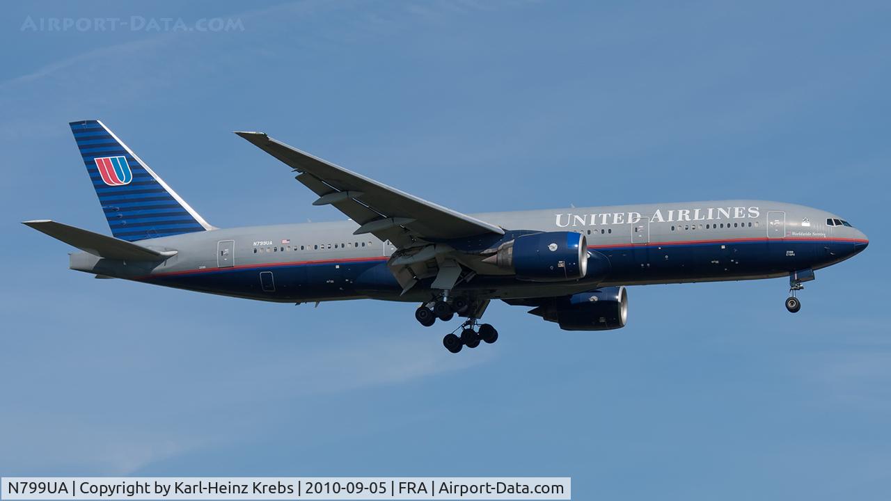 N799UA, 1998 Boeing 777-222 C/N 26926, Final RWY 07R