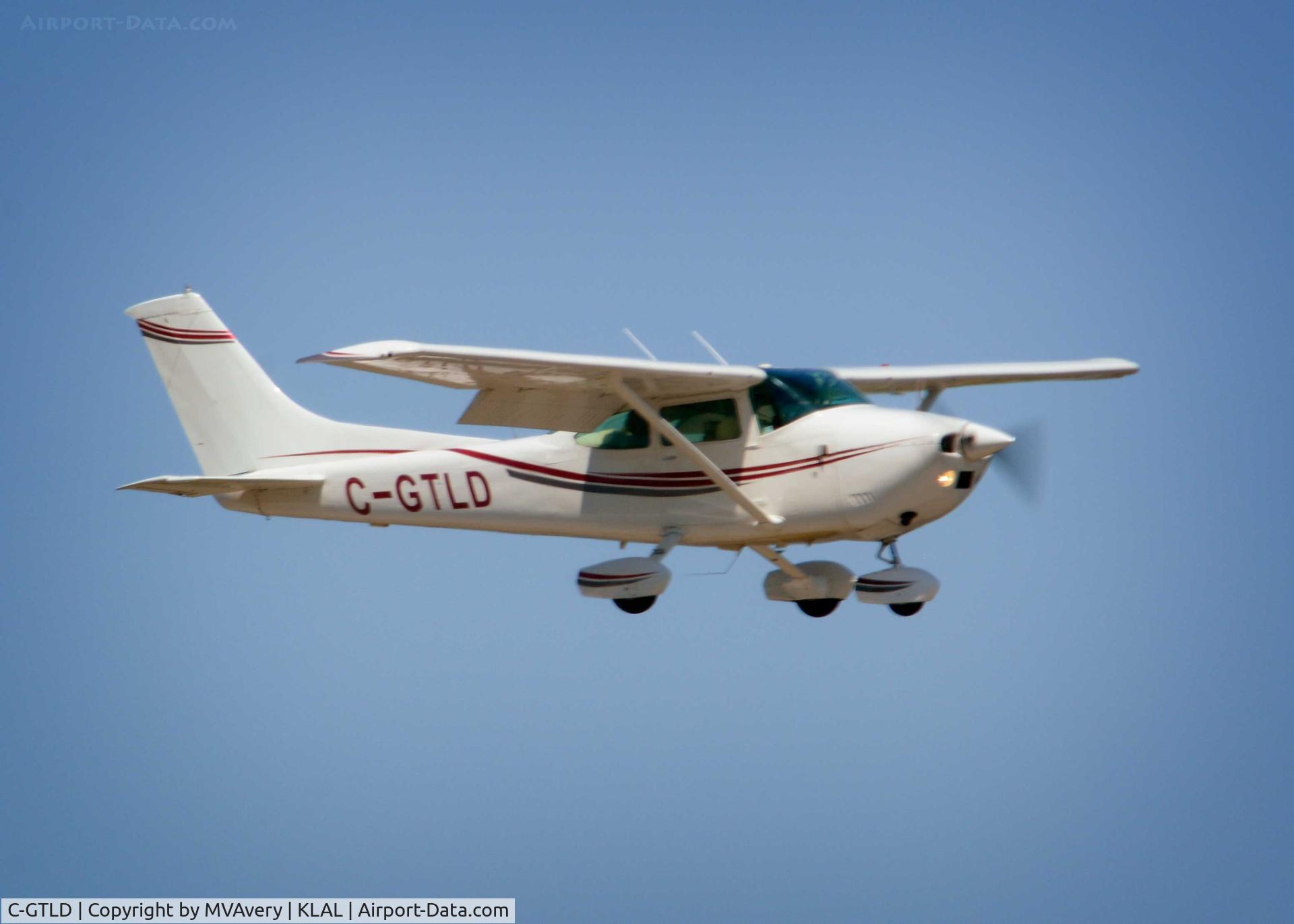 C-GTLD, 1977 Cessna 182Q Skylane C/N 18265335, 2014 Sun n Fun - Parade of Planes