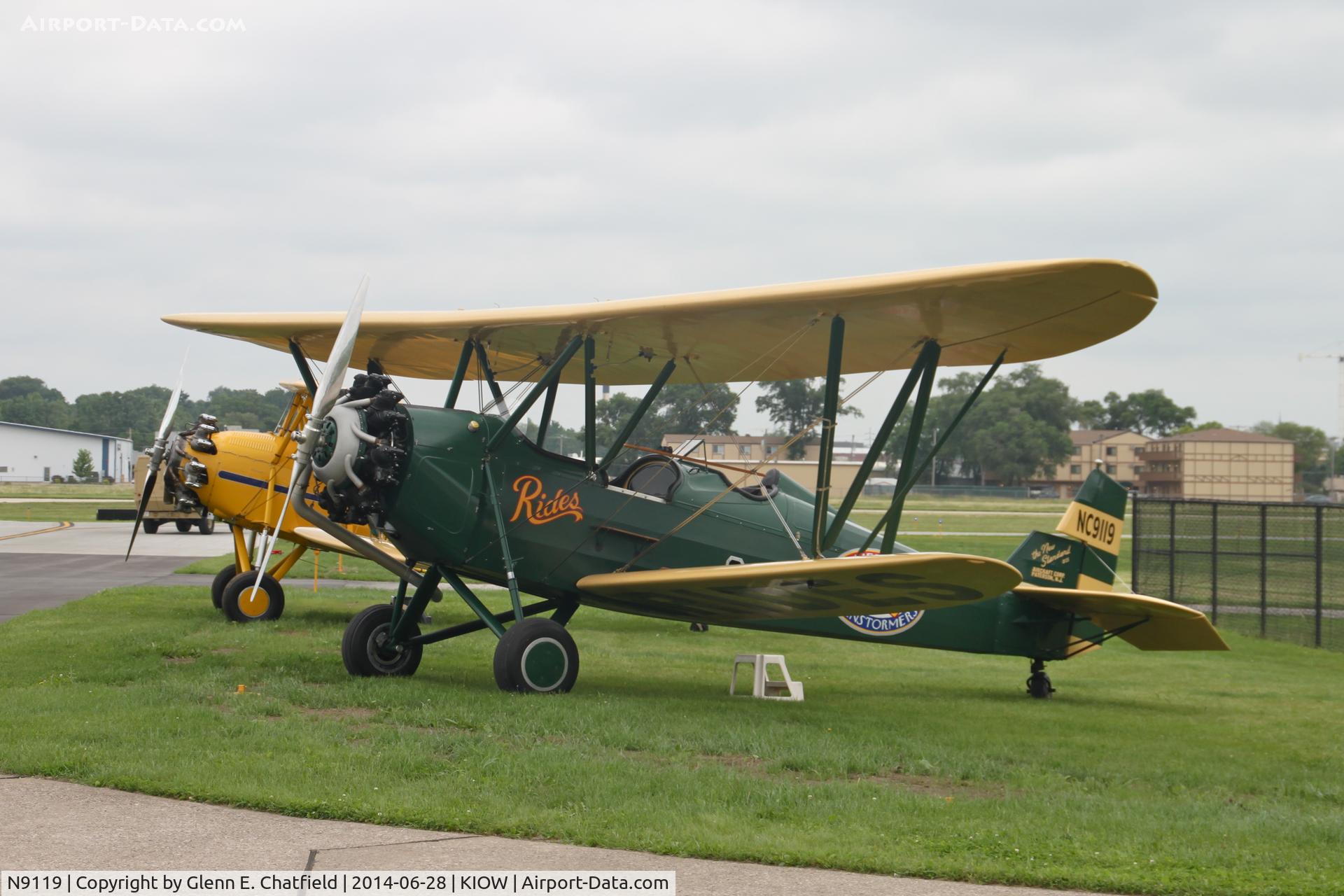 N9119, New Standard D-25 C/N 143, Giving rides