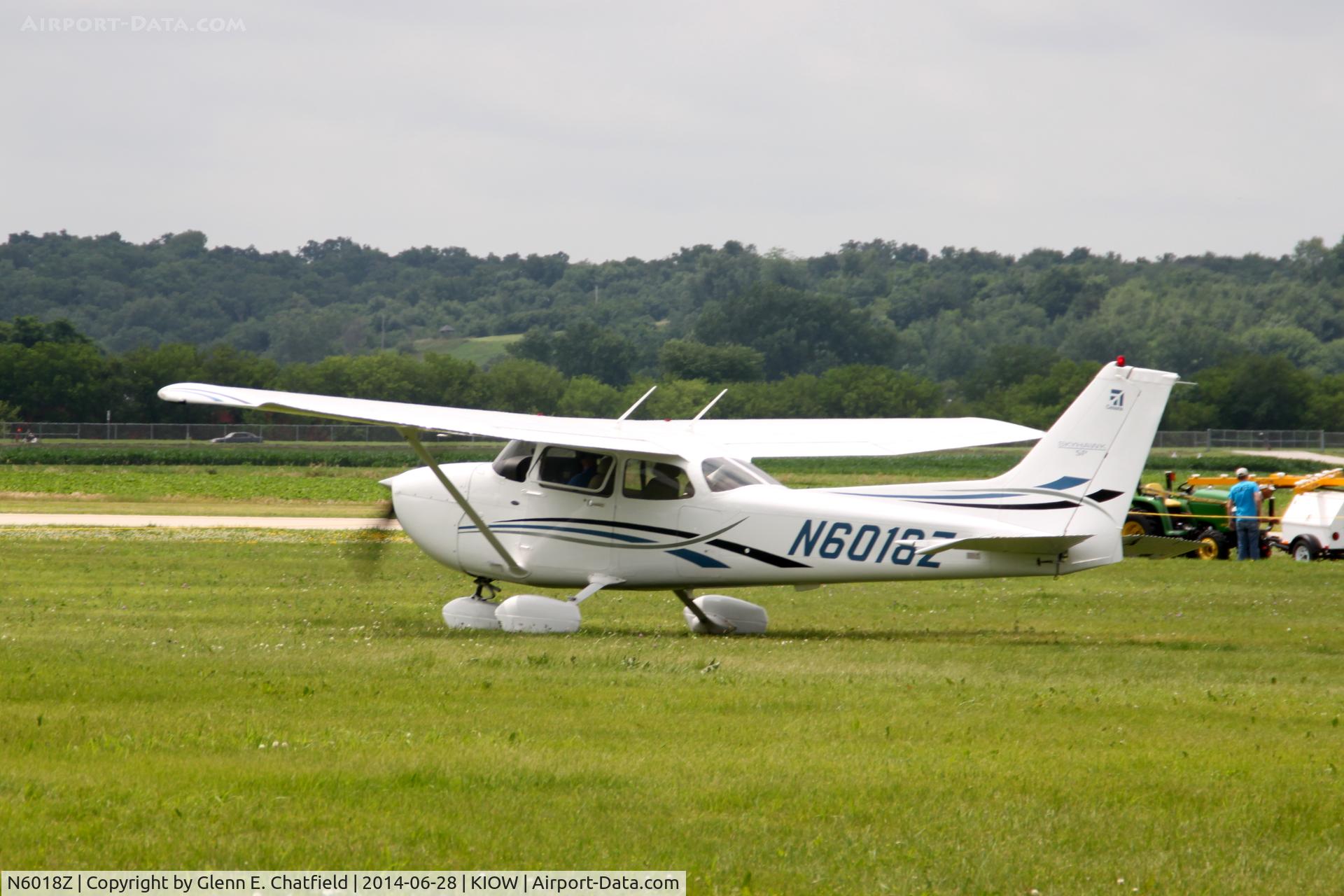 N6018Z, 2006 Cessna 172S C/N 172S10175, Arriving for the air show