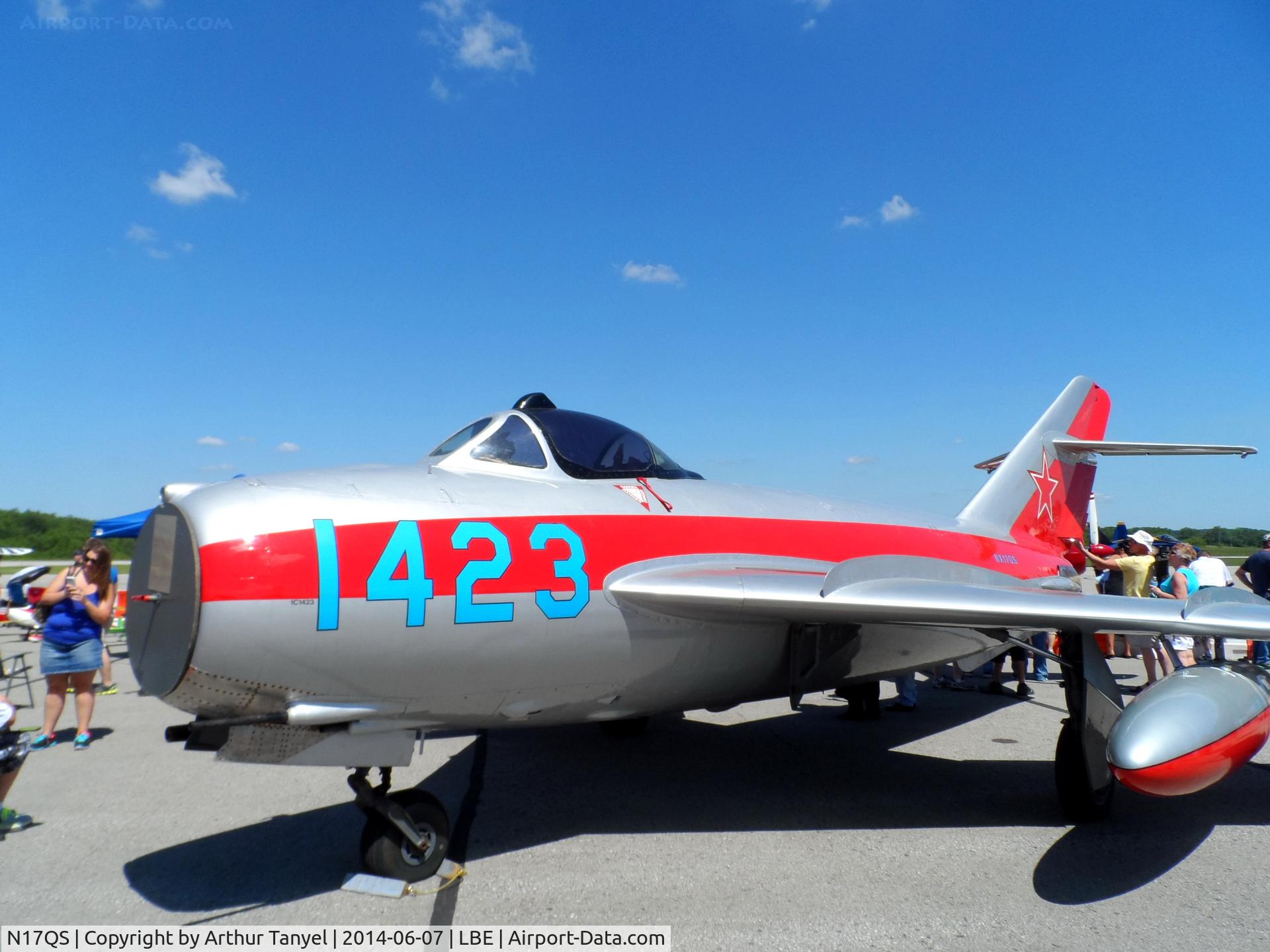 N17QS, Shenyang F4 C/N 1C1423, On display @ the Westmoeland County Airshow