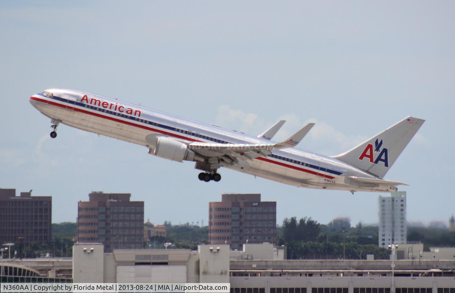 N360AA, 1988 Boeing 767-323 C/N 24041, American 767-300