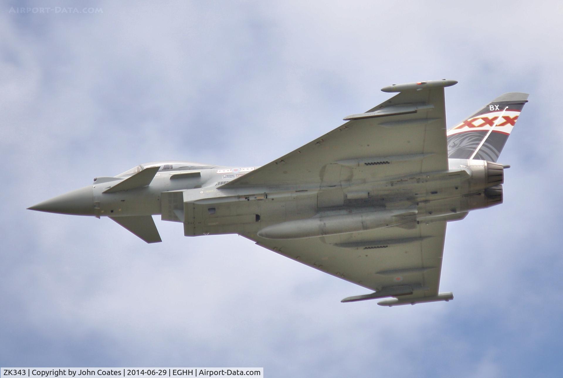 ZK343, 2012 Eurofighter EF-2000 Typhoon FGR4 C/N BS104/380, Returning run and break