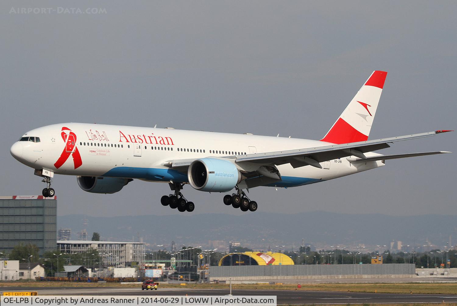 OE-LPB, 1998 Boeing 777-2Z9/ER C/N 28699, Austrian Airlines Boeing 777