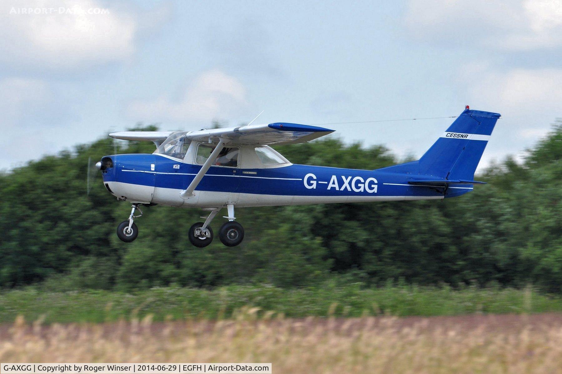 G-AXGG, 1969 Reims F150J C/N 0440, Visiting Reims/Cessna F150J departing Runway 22.