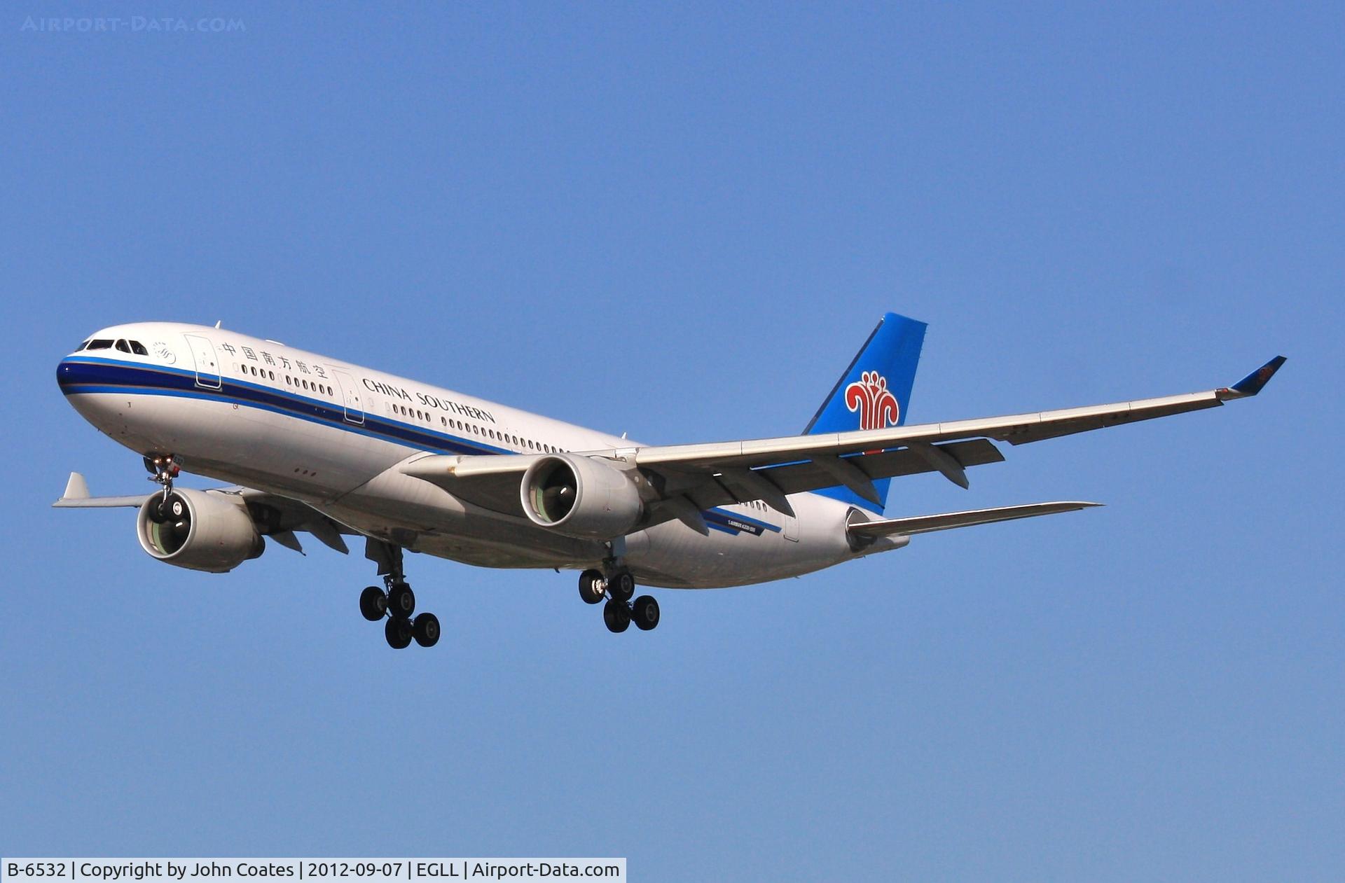 B-6532, 2011 Airbus A330-223 C/N 1244, Finals 27R
