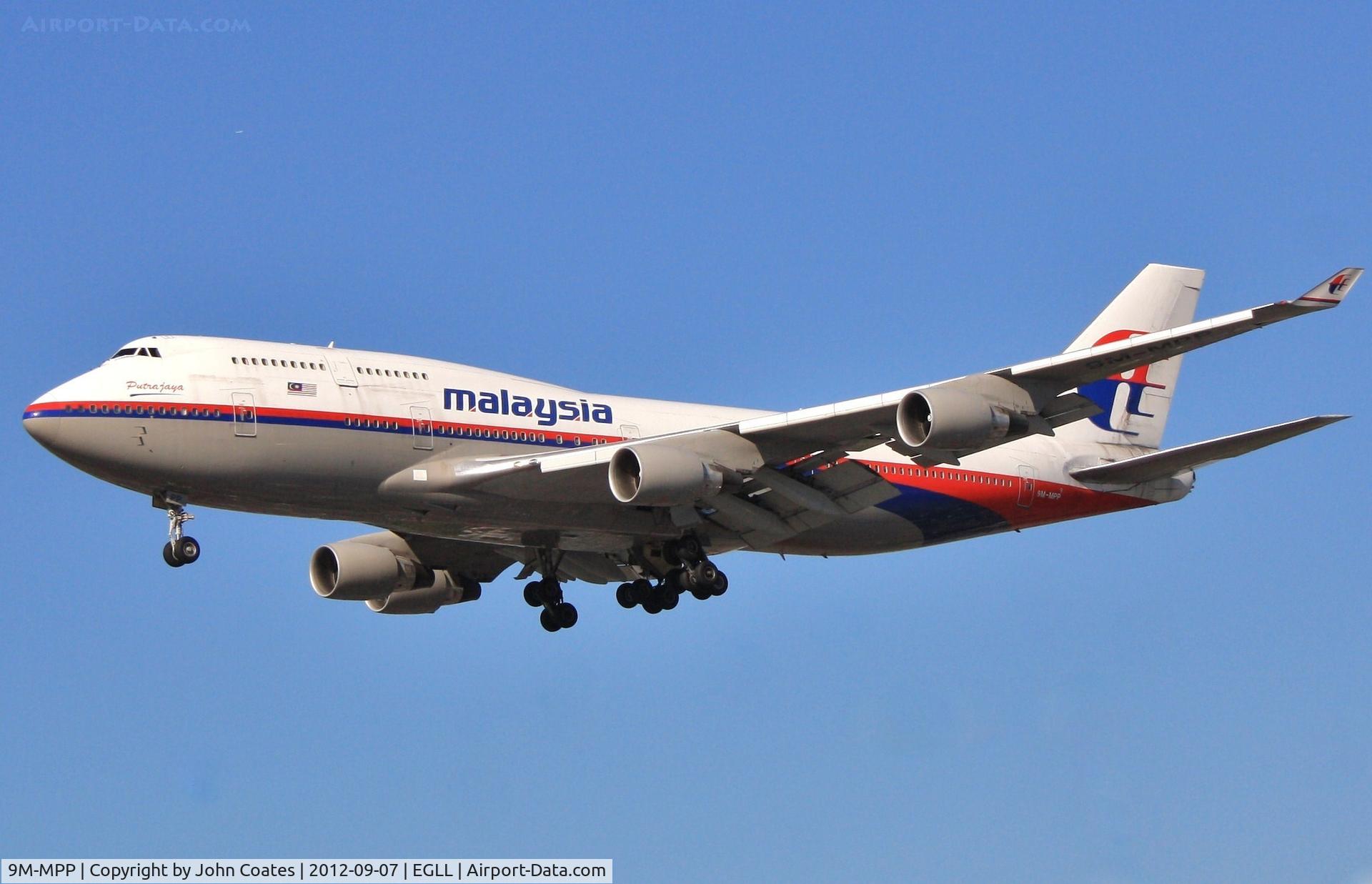 9M-MPP, 2002 Boeing 747-4H6 C/N 29900, Finals 27R