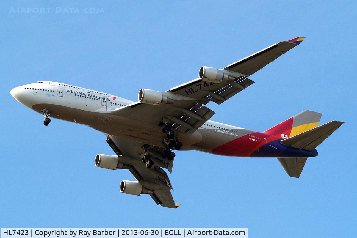 HL7423, 1997 Boeing 747-48EM(F) C/N 27282, Boeing 747-48EM [25782] (Asiana Airlines) Home~G 30/06/2013. On approach 27R.