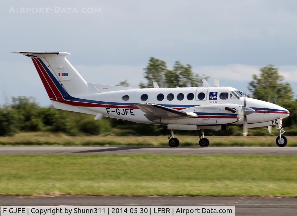 F-GJFE, 1991 Beech B200 Super King Air King Air C/N BB-1399, Participant of the Muret AirExpo Airshow 2014