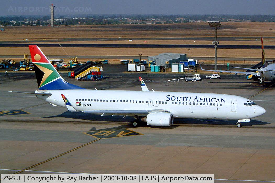 ZS-SJF, 2000 Boeing 737-85F C/N 30006, ZS-SJF   Boeing 737-85F [30006] (South African Airways) Johannesburg Int~ZS 08/10/2003