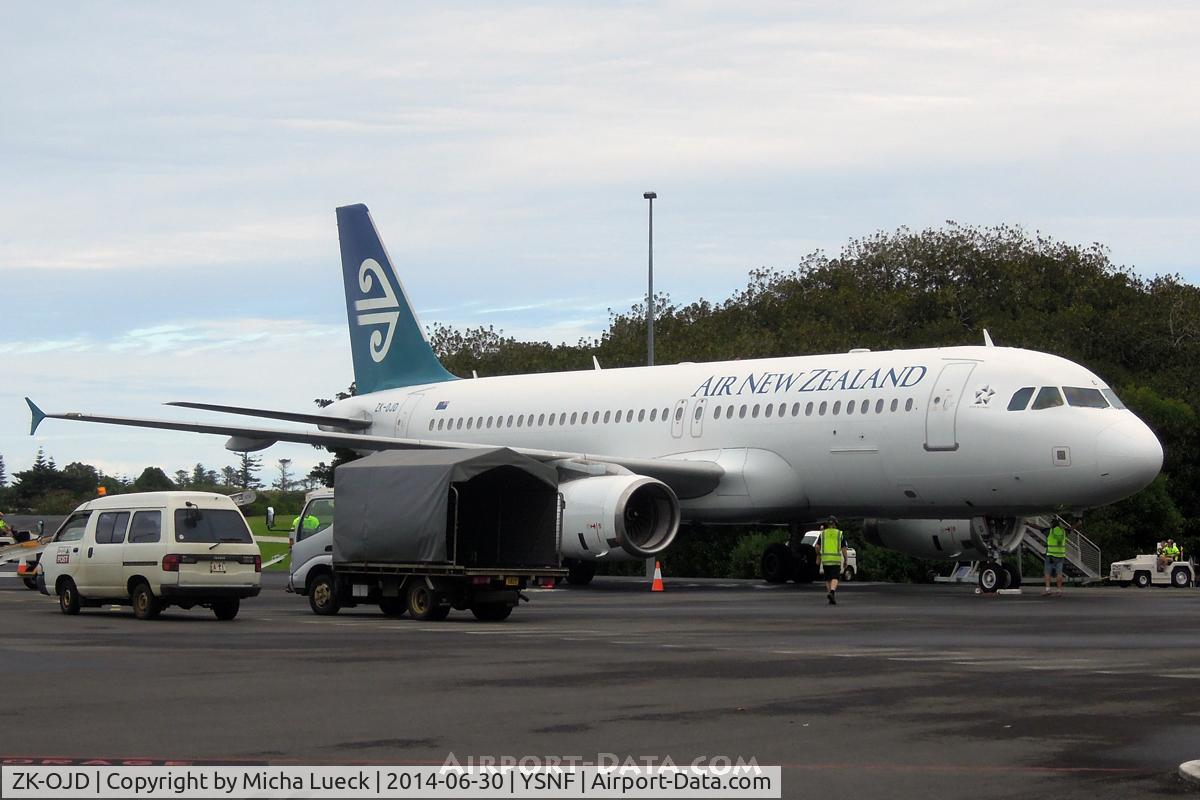 ZK-OJD, 2003 Airbus A320-232 C/N 2130, At Norfolk Island (Burnt Pine)
