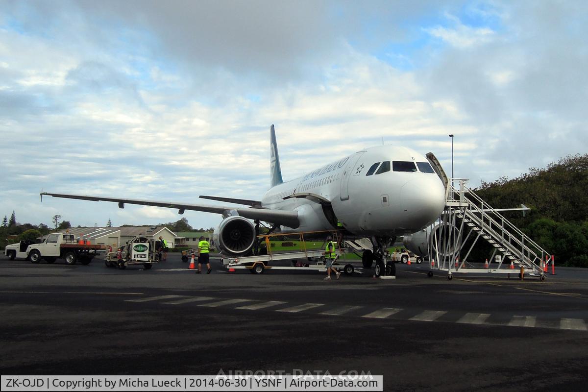 ZK-OJD, 2003 Airbus A320-232 C/N 2130, At Norfolk Island (Burnt Pine)