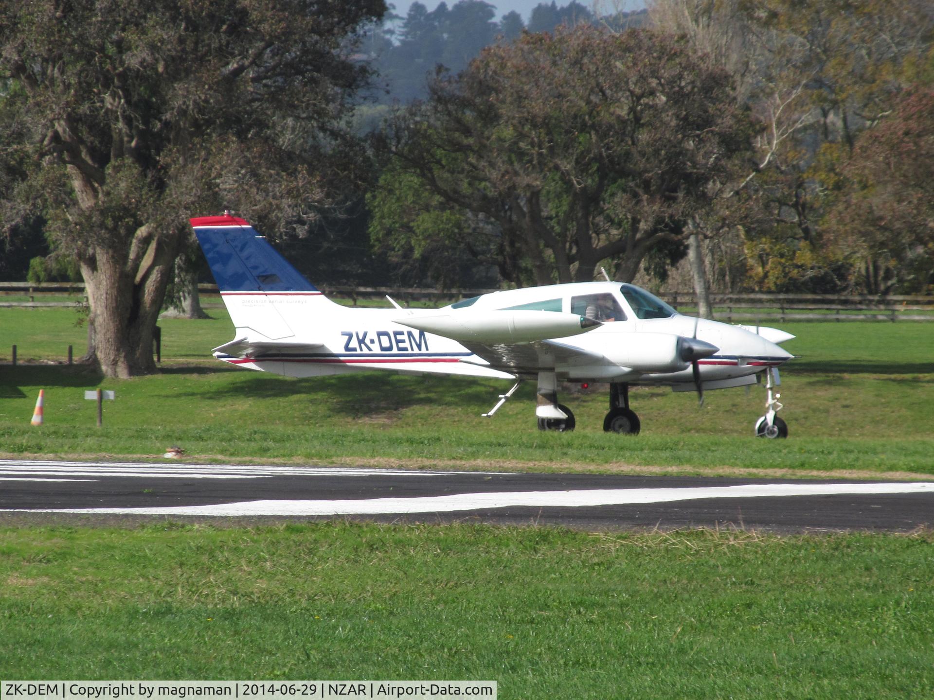 ZK-DEM, 1973 Cessna 310Q C/N 310Q0765, off for touch and go