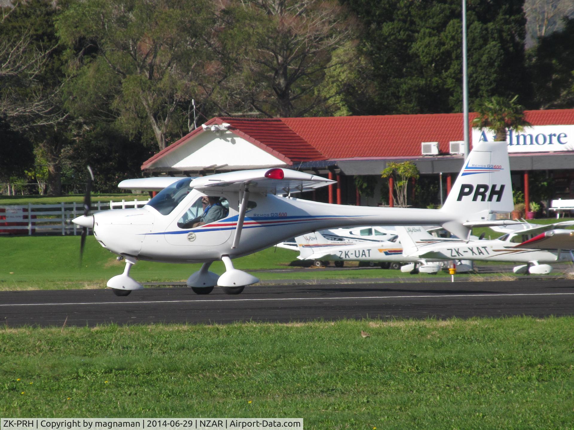 ZK-PRH, 2008 Remos G-3NZ Mirage C/N 228, take off here we go